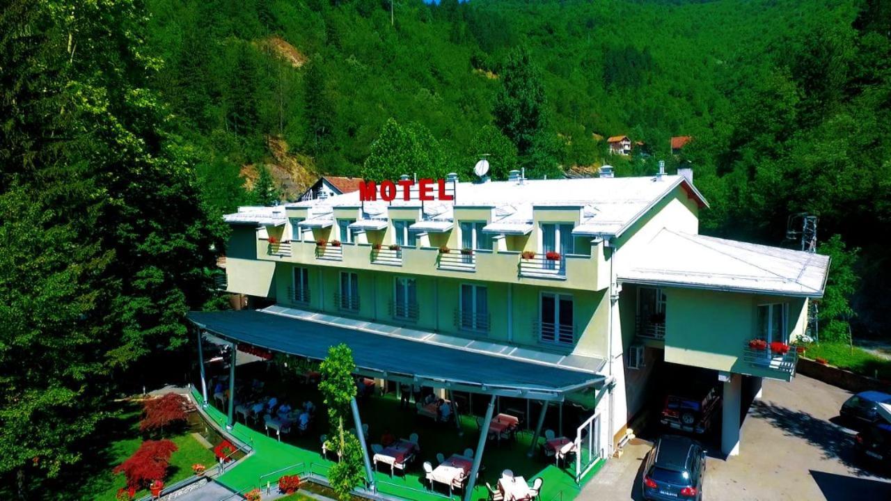 Motel Maksumic Jablanica ภายนอก รูปภาพ